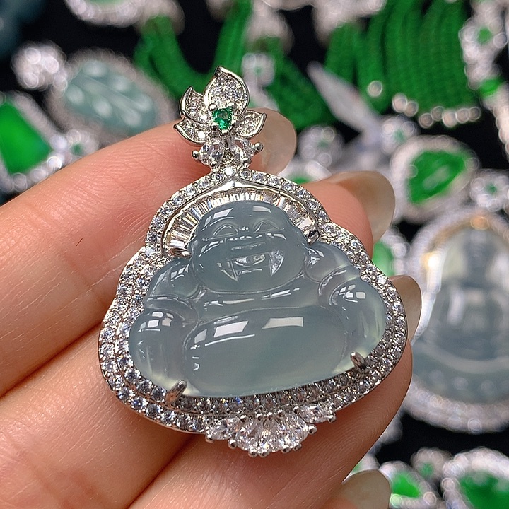 翡翠颈饰未镶嵌翡翠