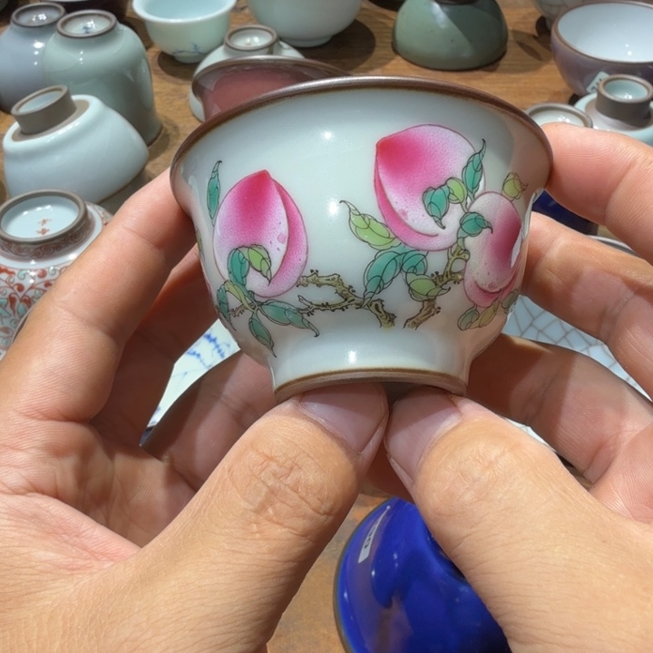 汝窑春归粉彩桃子