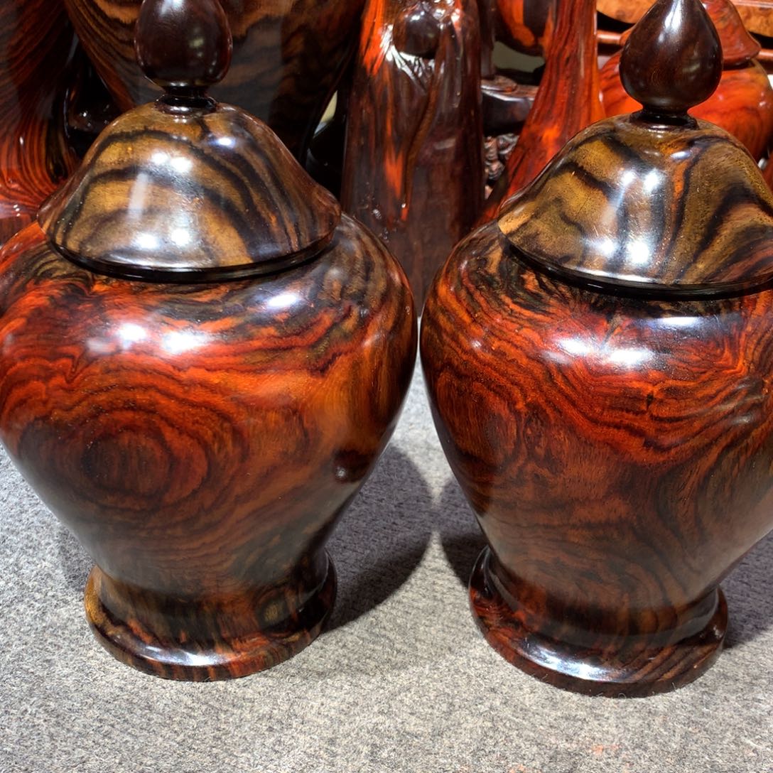 八***半木大红酸枝将军罐两个