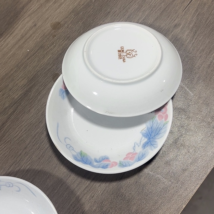陶12.8公分碟子碟子两个微瑕