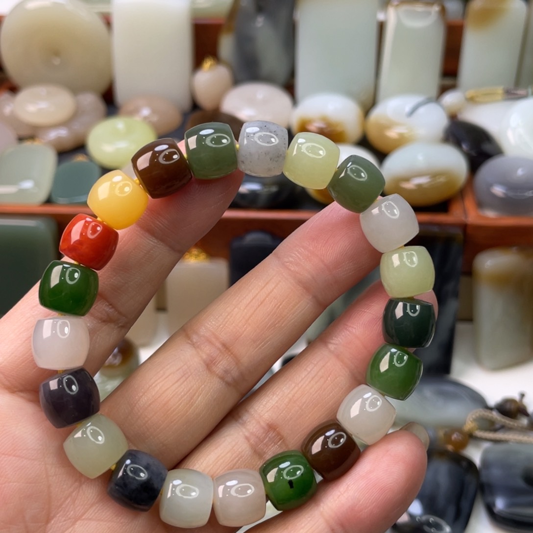 和田玉手链未镶嵌卡十