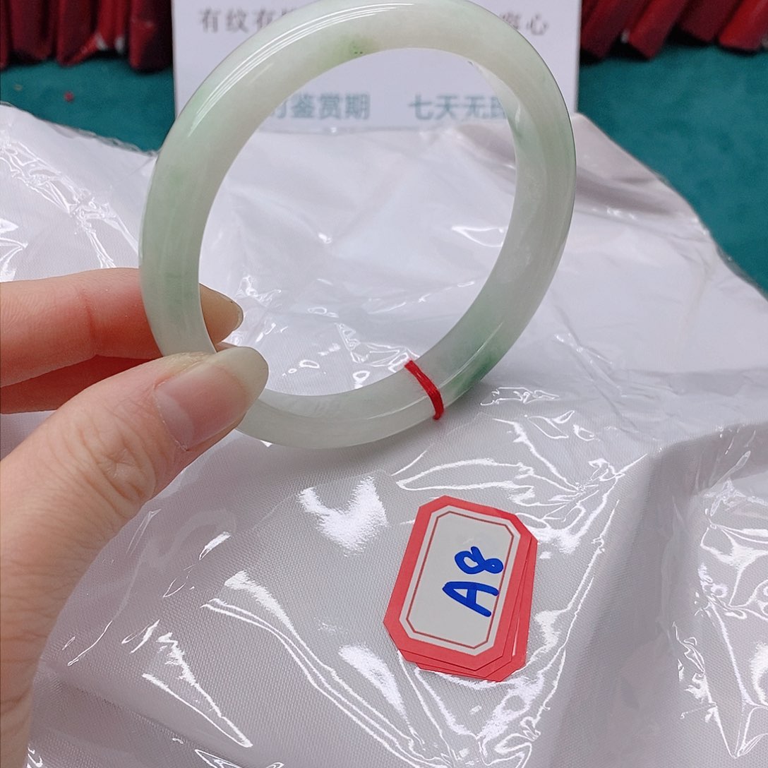 翡翠手镯未镶嵌小*儿A888888888
