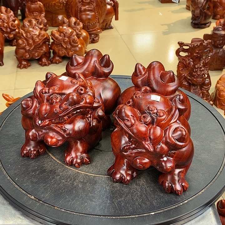 大果紫檀（缅甸花梨）缅甸花梨木貔貅一对