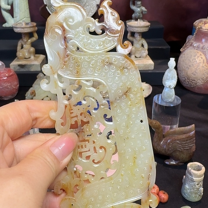 和田玉挂件未镶嵌村****）