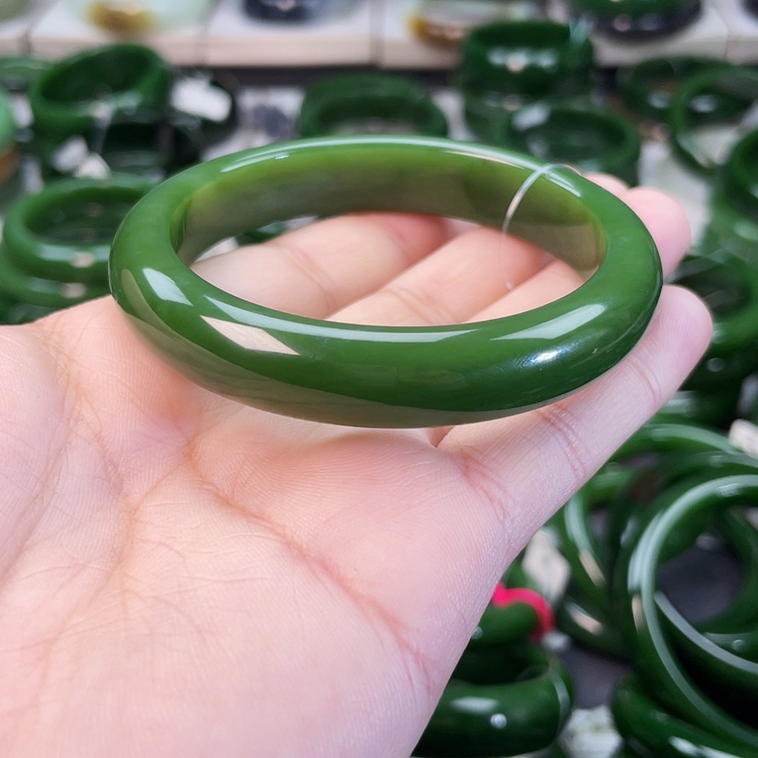 和田玉（碧玉）手镯未镶嵌