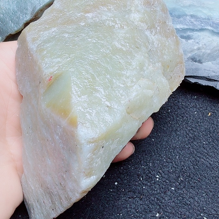 未镶嵌和田玉（糖玉）珠宝半成品
