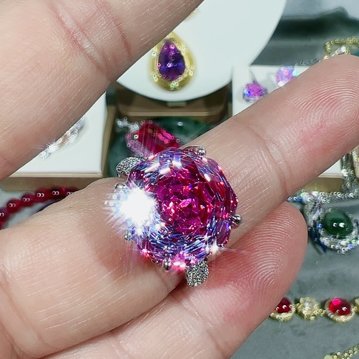 红宝石颈饰未镶嵌