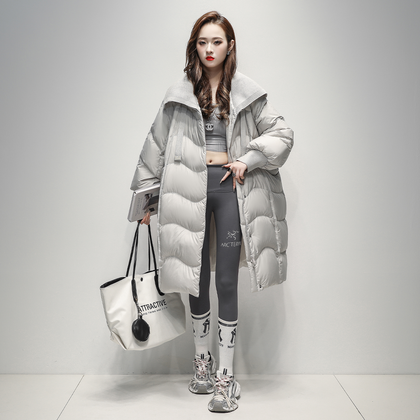 时尚简约针织毛领中长茧型羽绒服女2025新款亲肤舒适保暖加厚外套