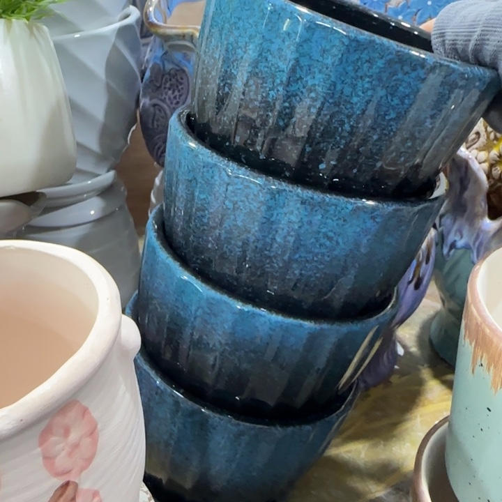 凑9块包邮，有孔，陶瓷花盆