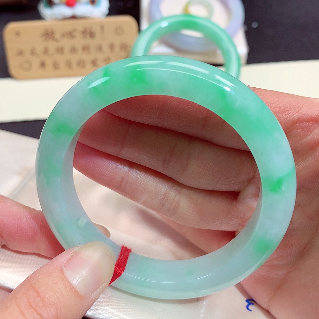 翡翠未镶嵌手镯03