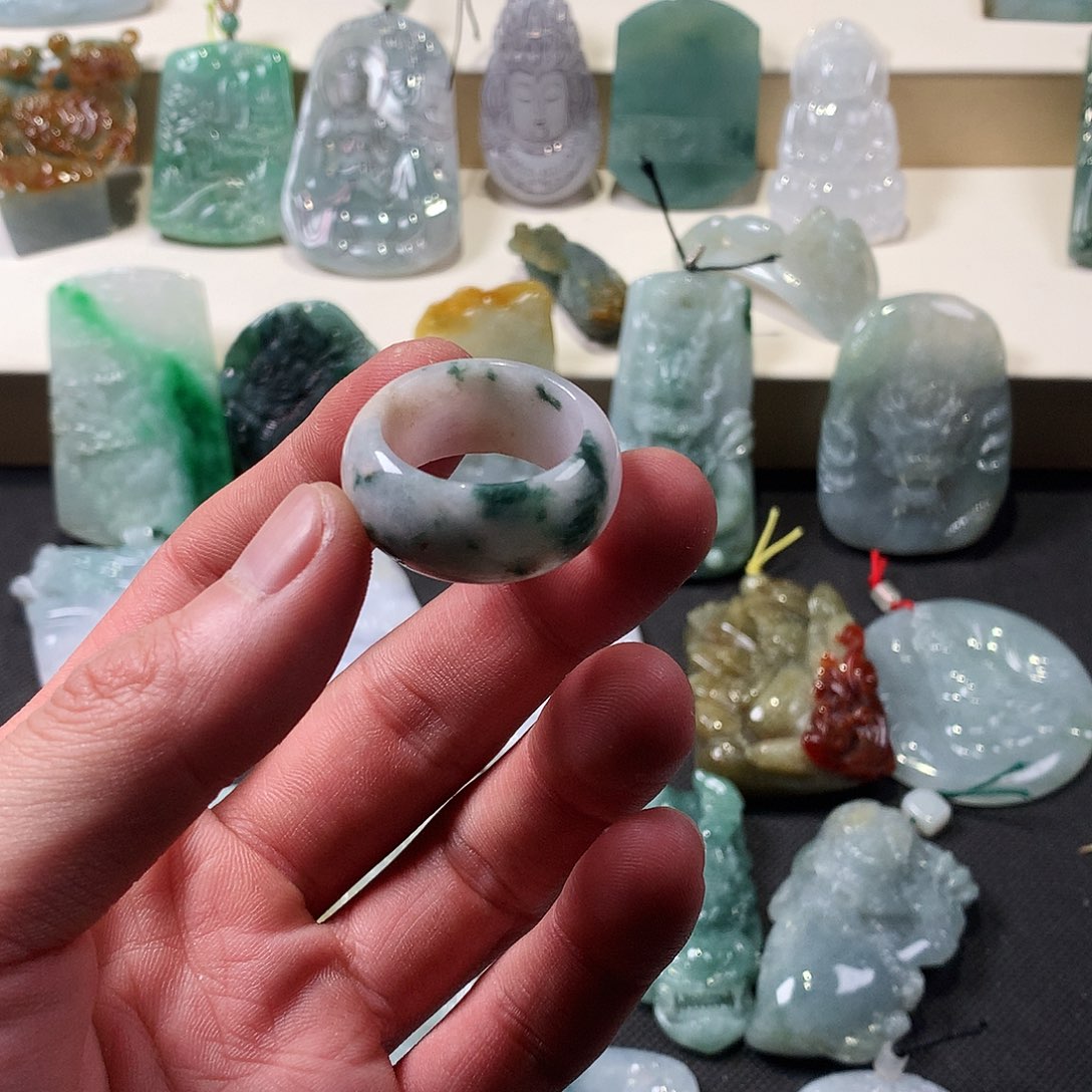 翡翠未镶嵌戒指翡翠