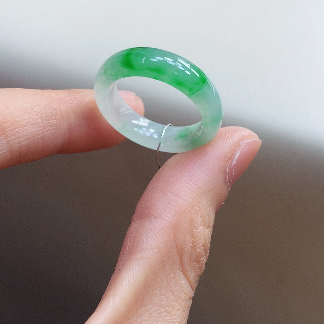 翡翠戒指未镶嵌17-18号