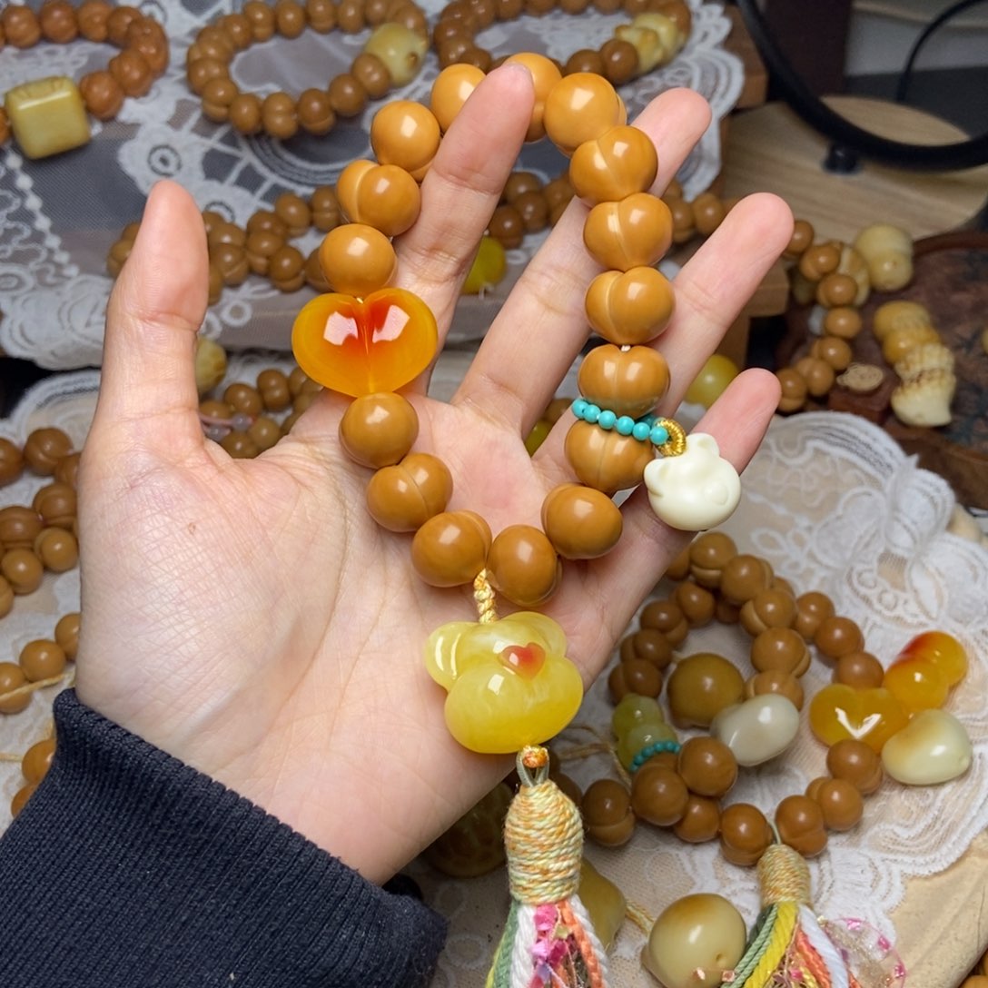 猴头核桃吊坠高定屁桃卡15