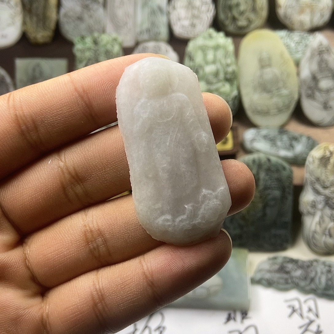 定制翡翠未镶嵌翡翠