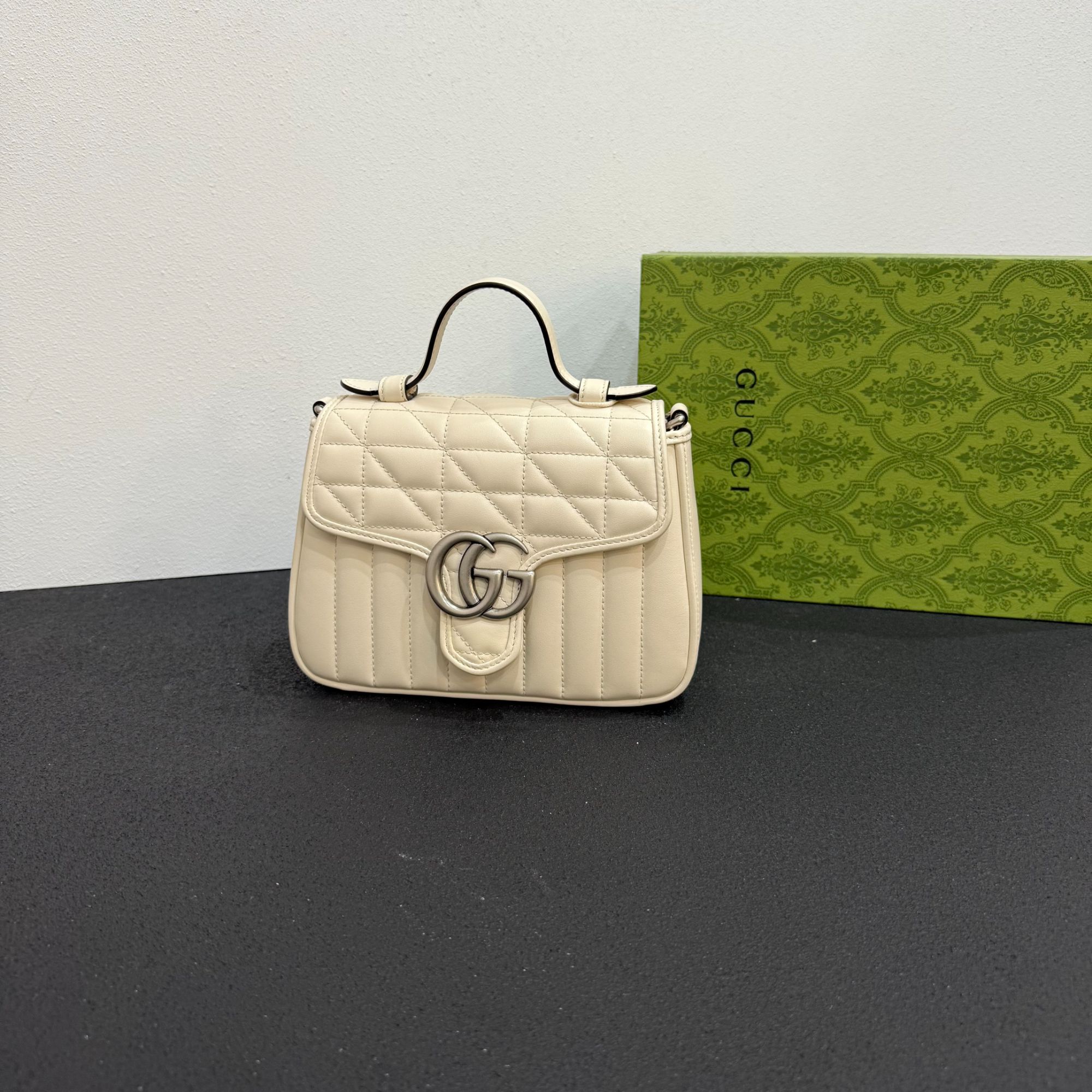 未使用 GUCCI/古驰 壹所奢品/GUCCI 马蒙邮差mini 白银 闲置*