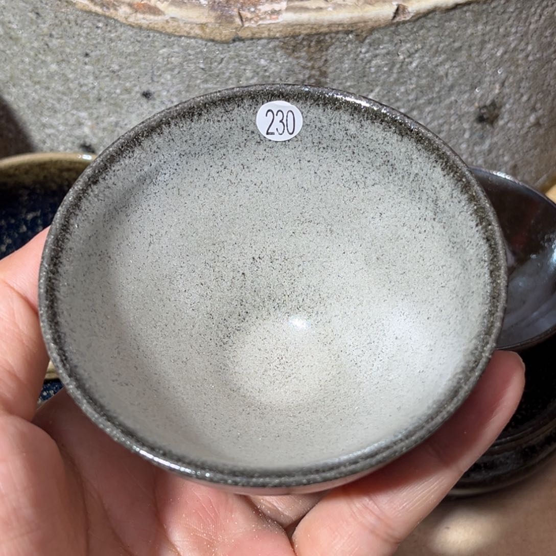 茶盏义兴龙窑坚持真柴烧