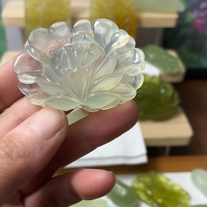 蛇纹石玉未镶嵌挂件