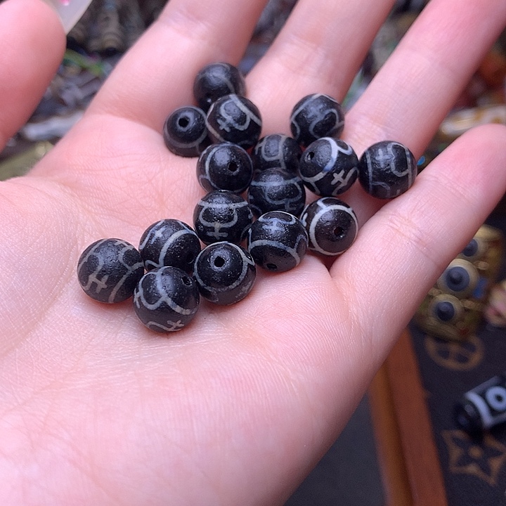 未镶嵌发10个玛瑙/玉髓