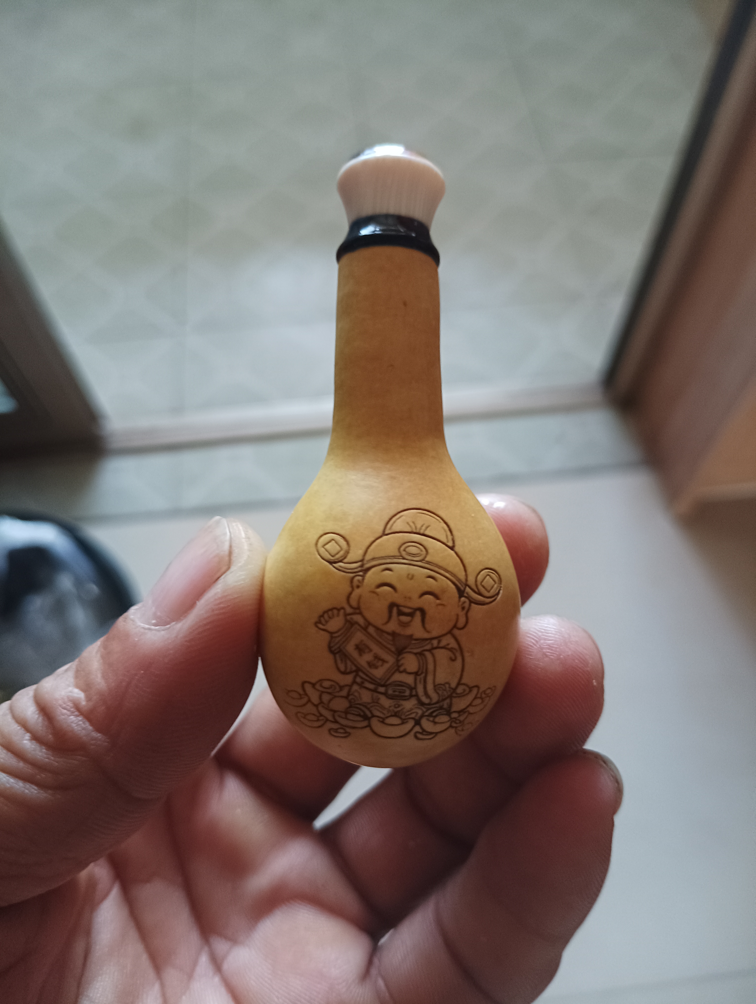 镶口双面刻画瓶子葫芦