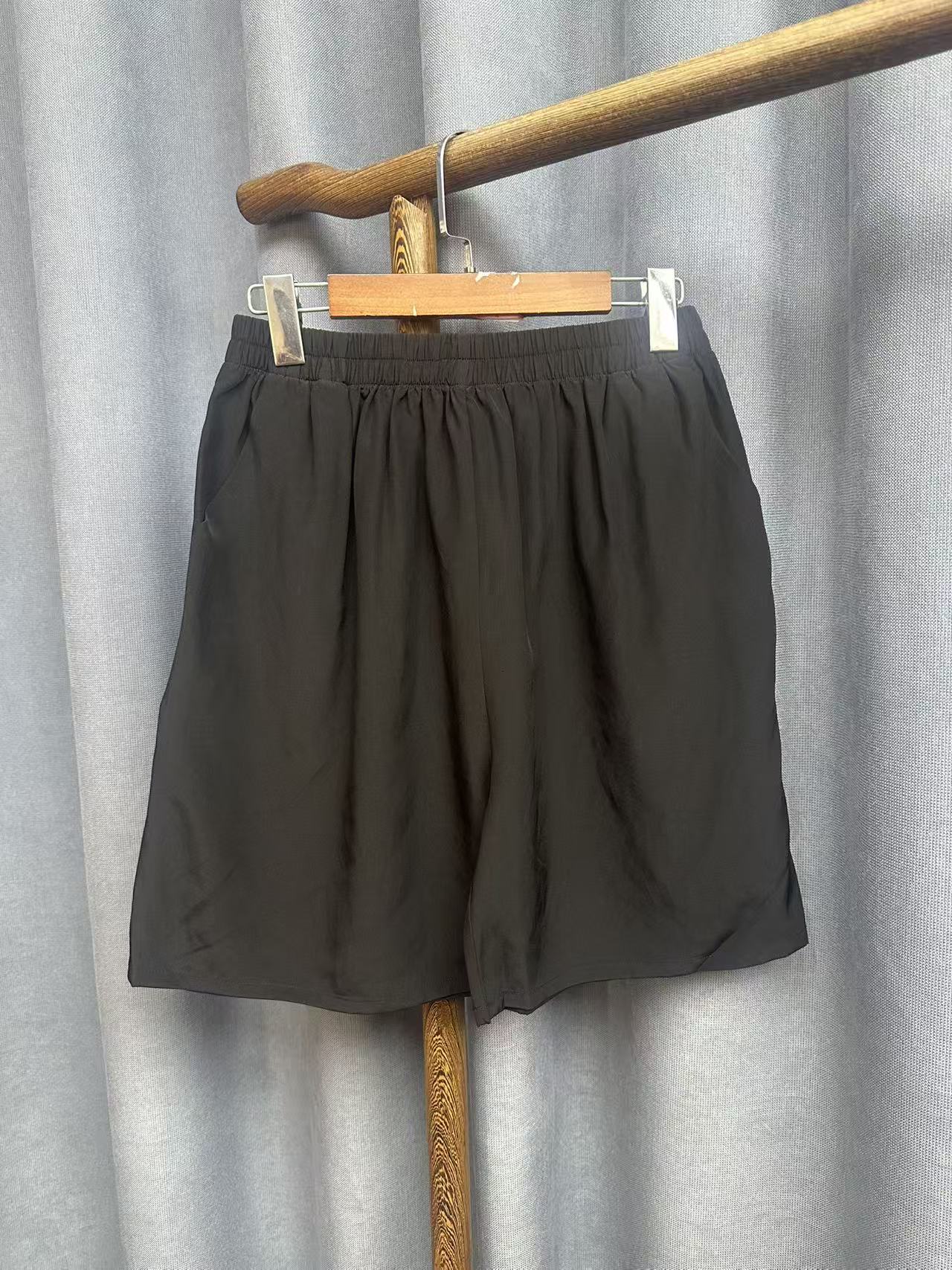 2025秋季新款休闲百搭宽松桑蚕丝短裤女R591