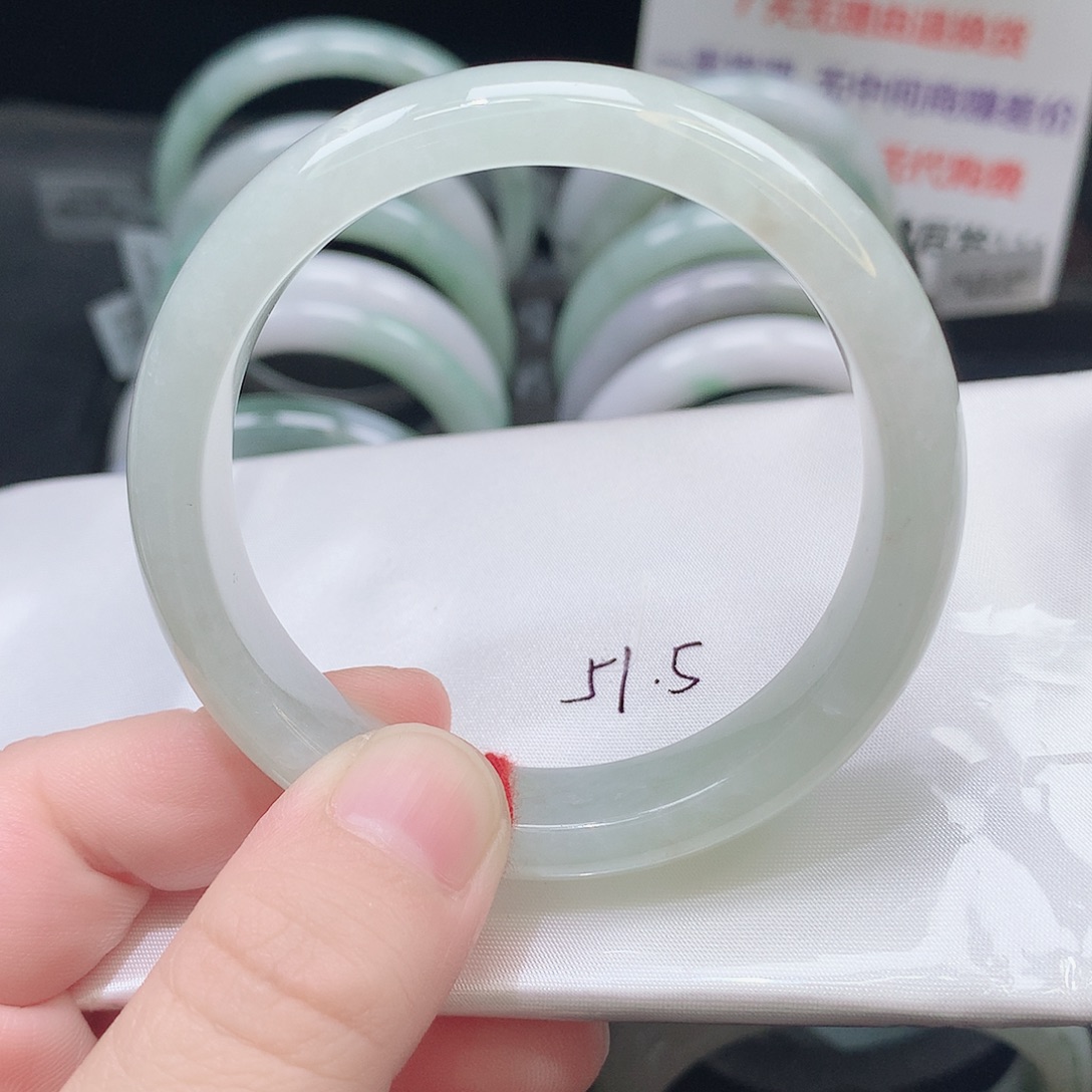 翡翠未镶嵌手镯76