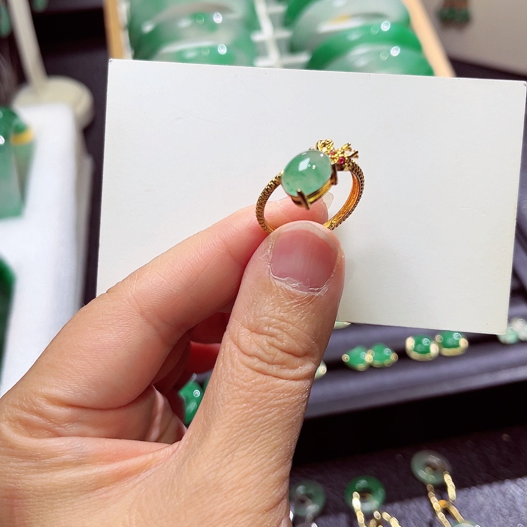 石英质玉未镶嵌戒指