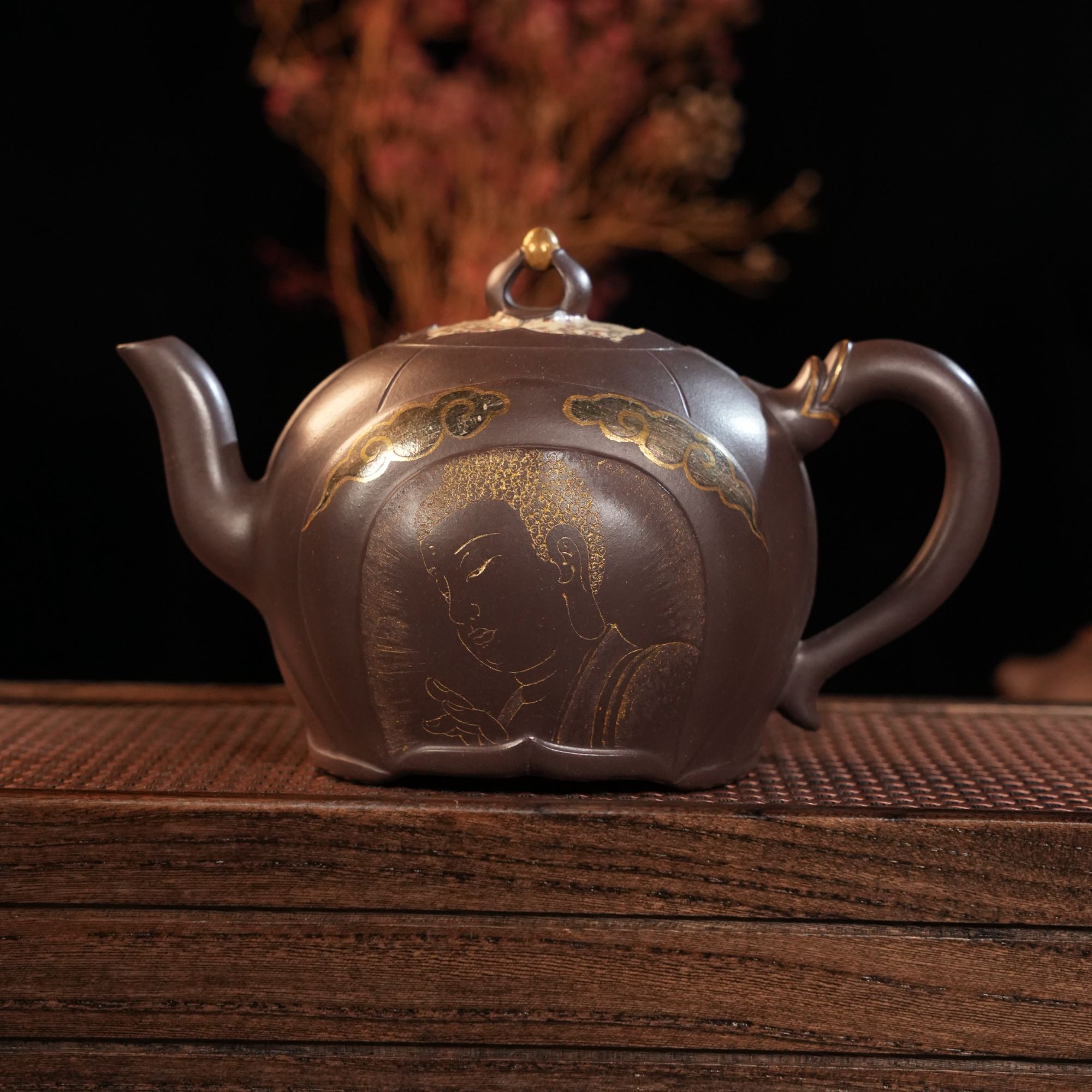 SC2-019   沈辰  宜兴手工紫砂  梵音-玉林刻