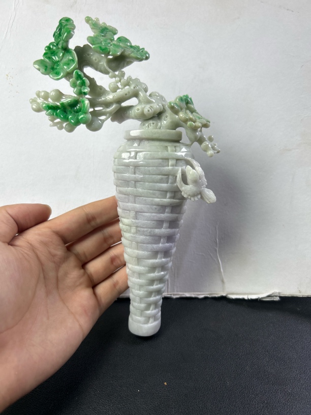 翡翠摆件立体镂空花篮