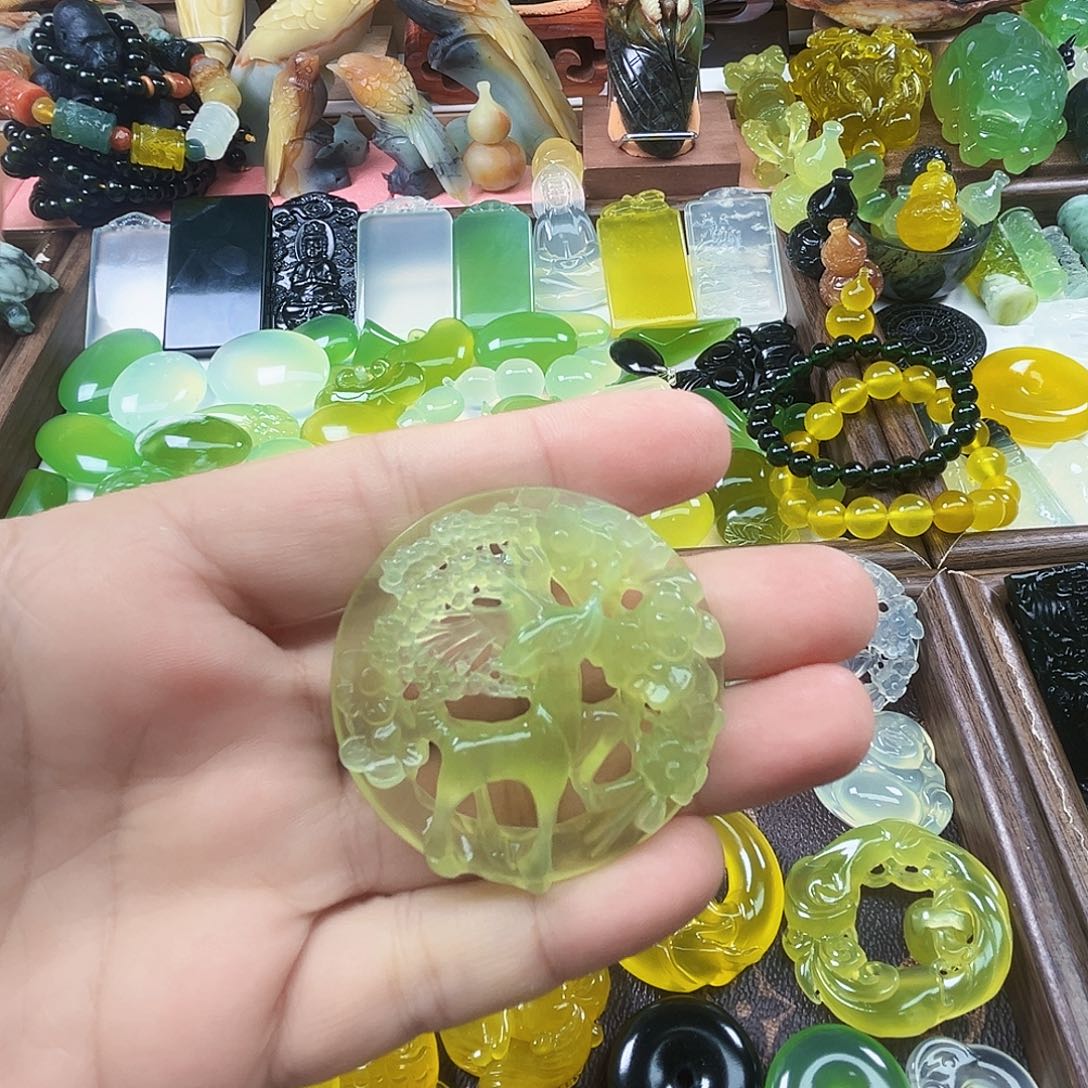 岫玉未镶嵌吊坠(不含链)