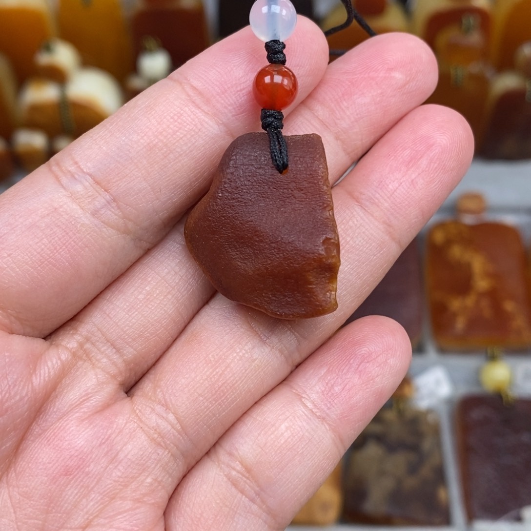 琥珀未镶嵌珠宝奇石