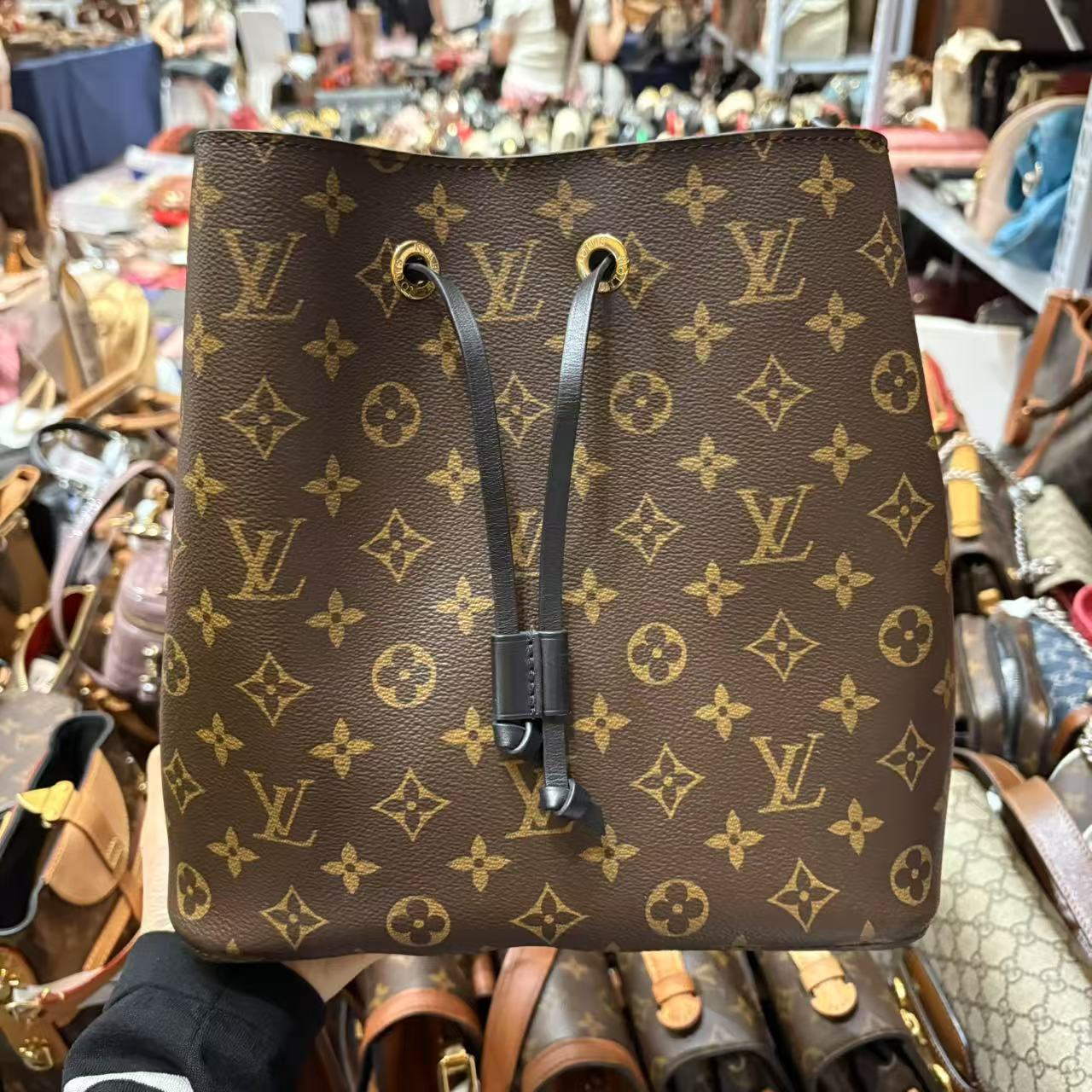 95新 LouisVuitton/路易威登 LV黑水桶单肩包/6.24/晓晓 