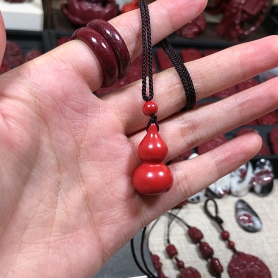 天然辰砂紫金砂葫芦吊坠