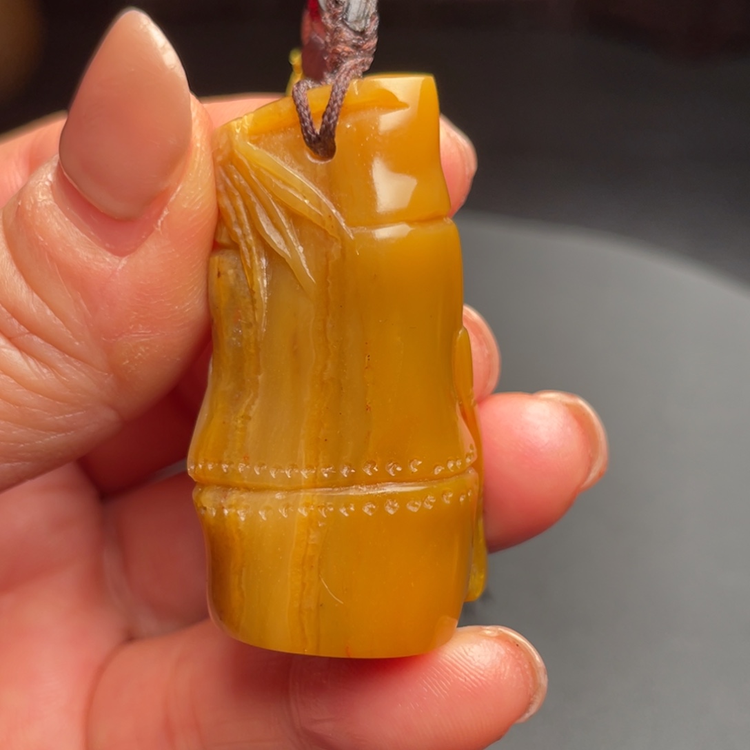 牧***谷田黄石昌化田手把件印章