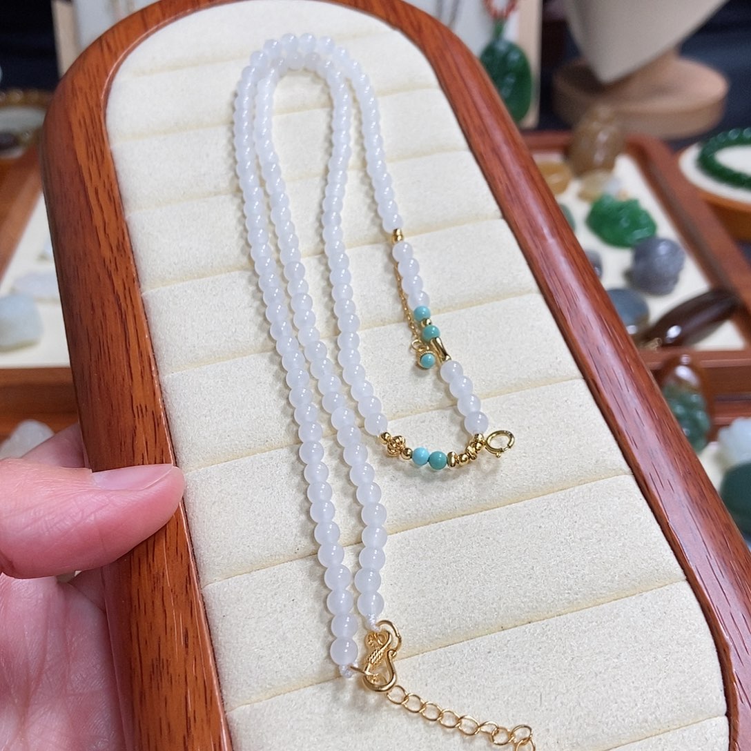 和田玉颈饰未镶嵌