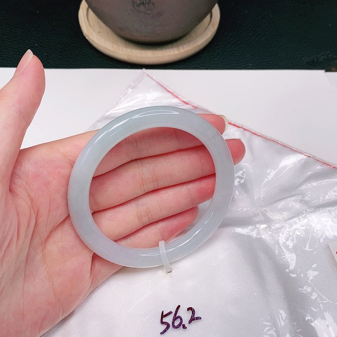 【闪购商品】翡翠手镯未镶嵌圆条