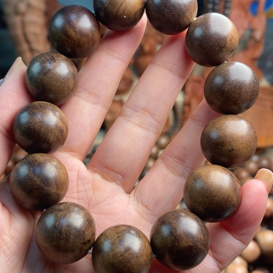 猪***圈手串/手链檀香木印度迈索尔老山檀大瑕疵奶香1.8