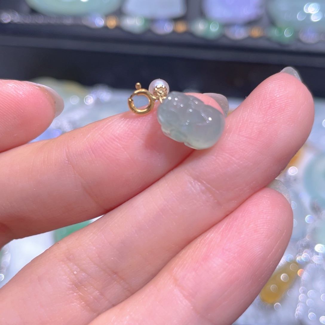 颈饰18K金镶嵌翡翠翡翠