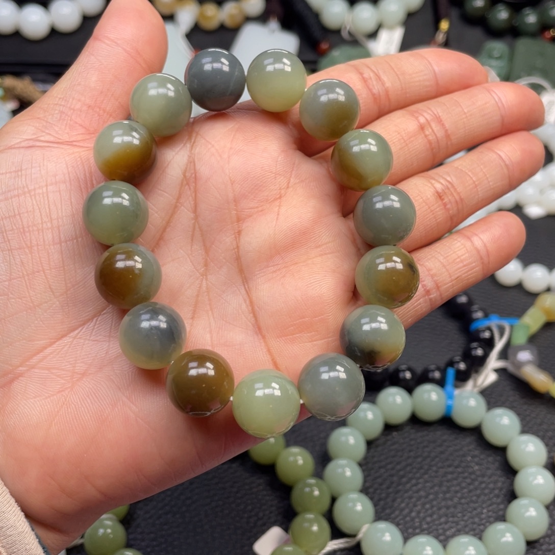 和田玉未镶嵌手链