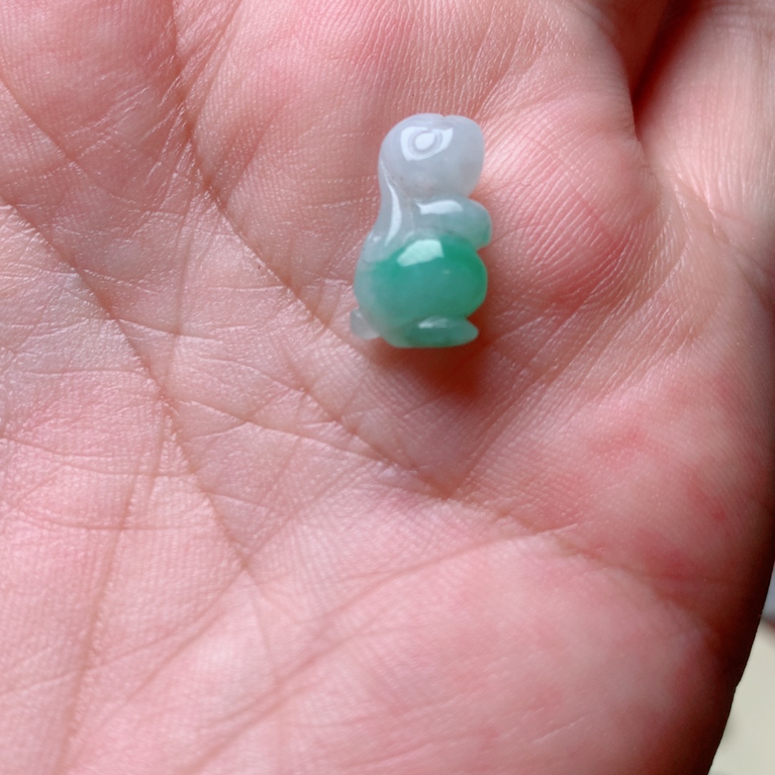 翡翠未镶嵌颈饰缅甸翡翠吊坠