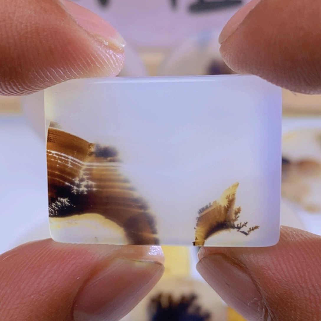 玛瑙/玉髓颈饰未镶嵌