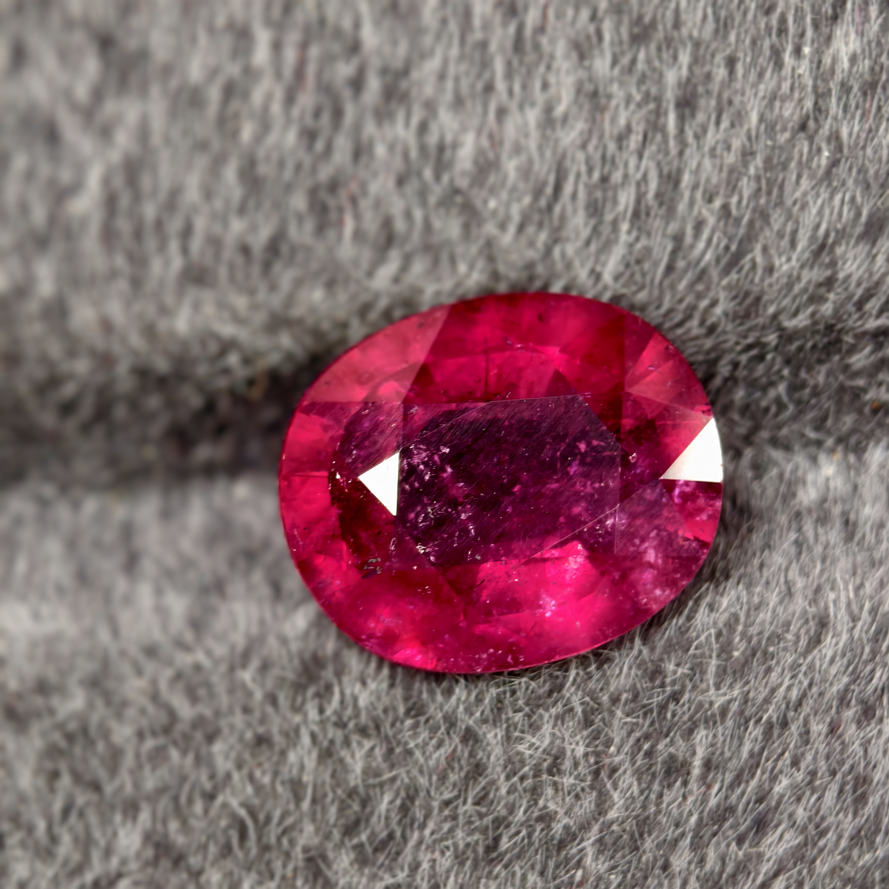 卢比来碧玺4.59克拉未镶嵌