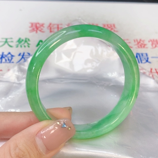 翡翠手镯未镶嵌天然翡翠A货123