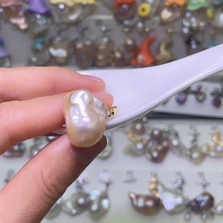 淡水珍珠合金颈饰104