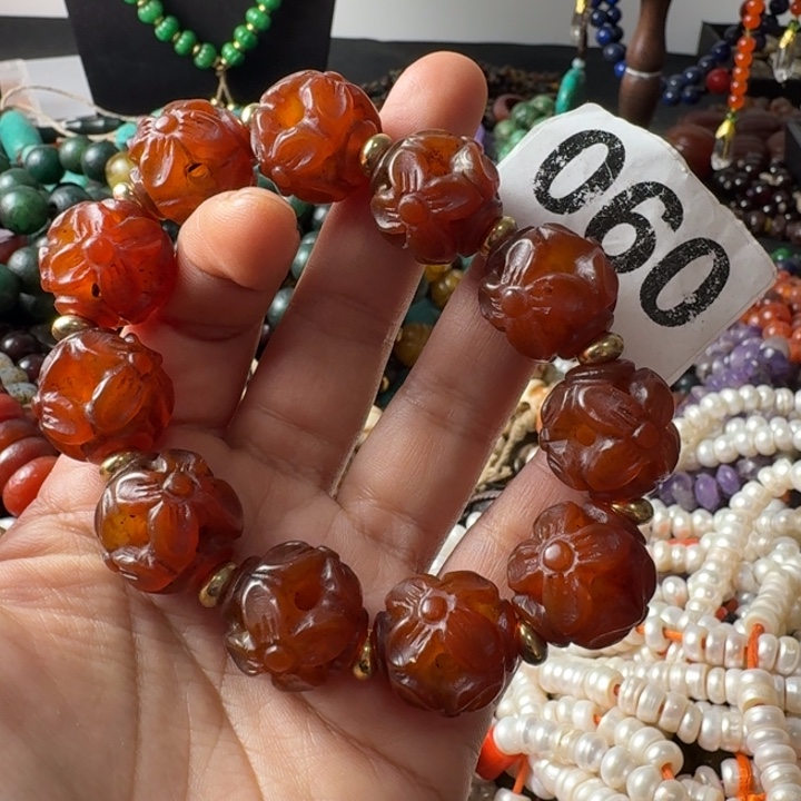 金***️玛瑙/玉髓未镶嵌颈饰