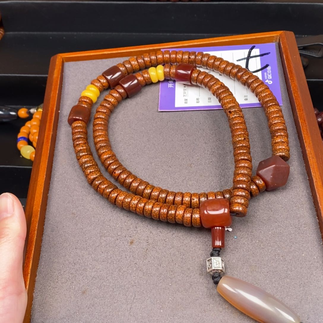 星月菩提吊坠中****坞星月