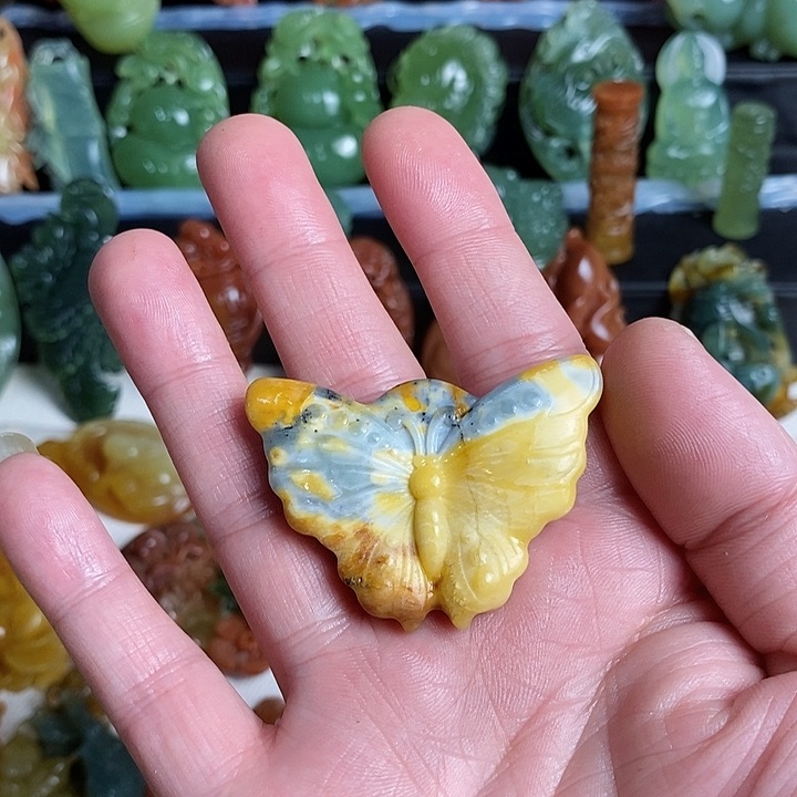 未镶嵌蛇纹石玉颈饰