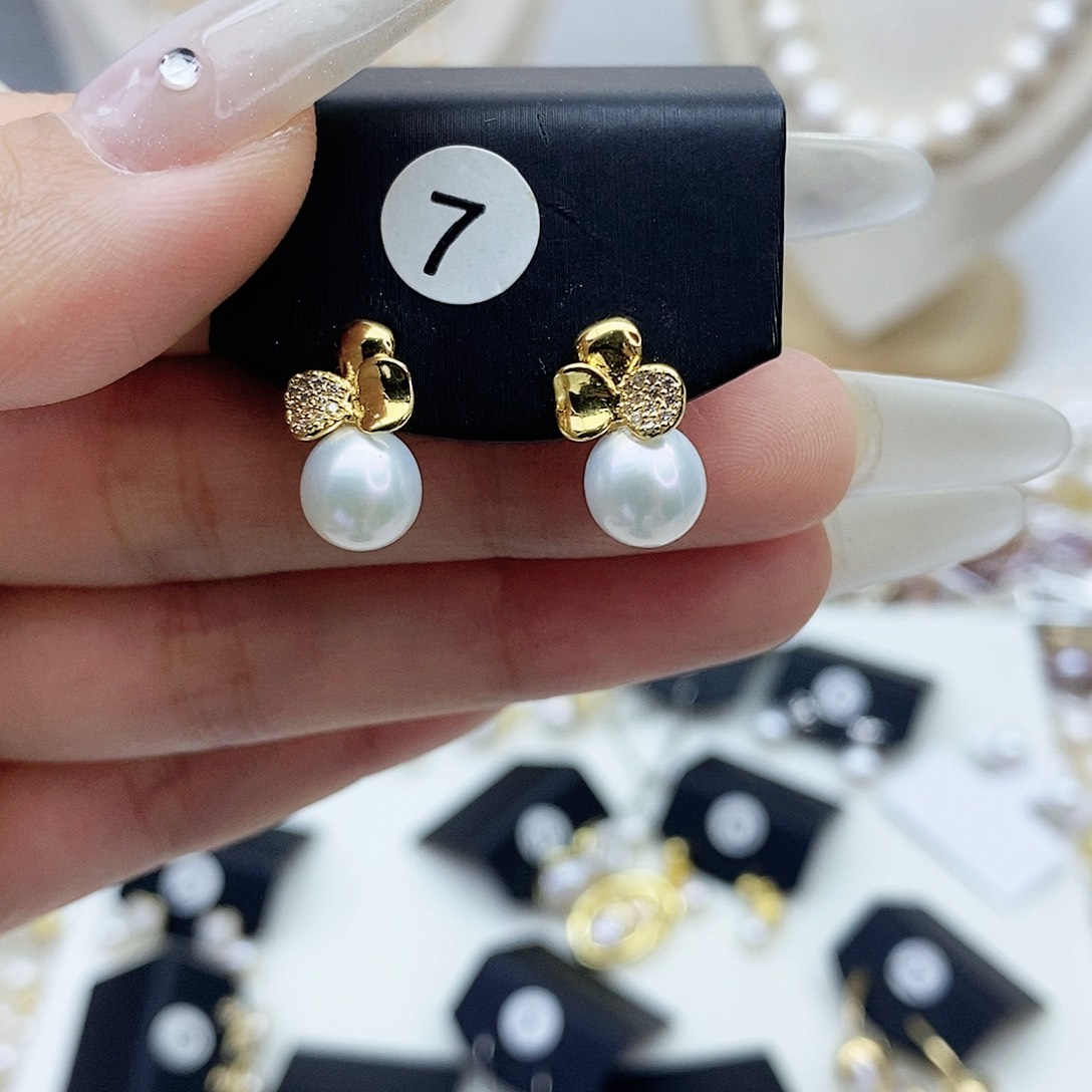 淡水珍珠耳饰未镶嵌