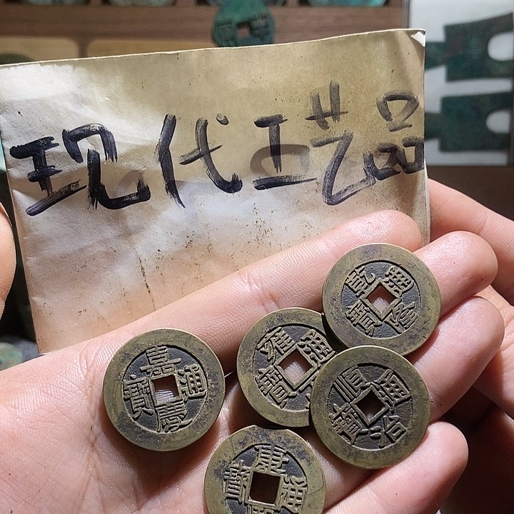 铜现代翻砂制作工艺品