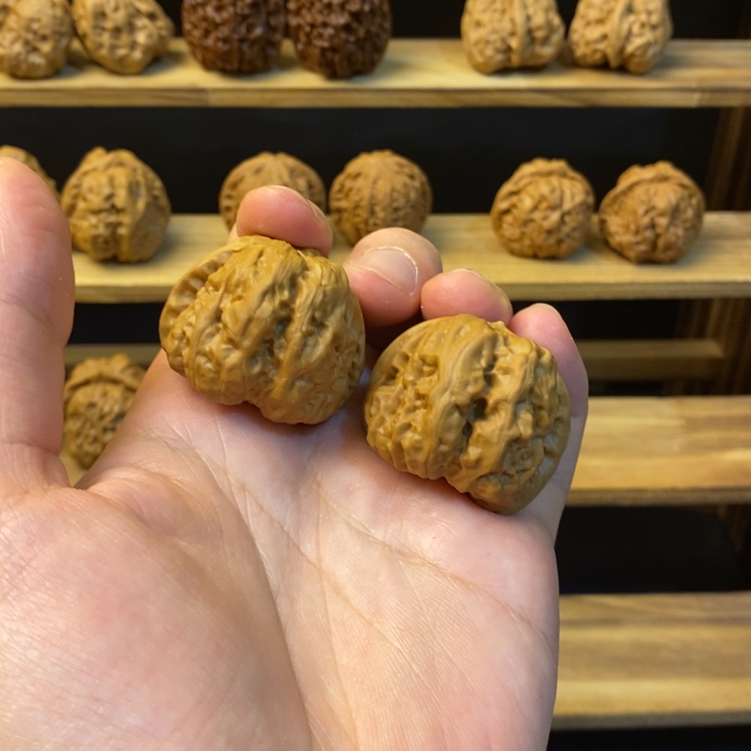 D***G吊坠桃核蛤蟆头38