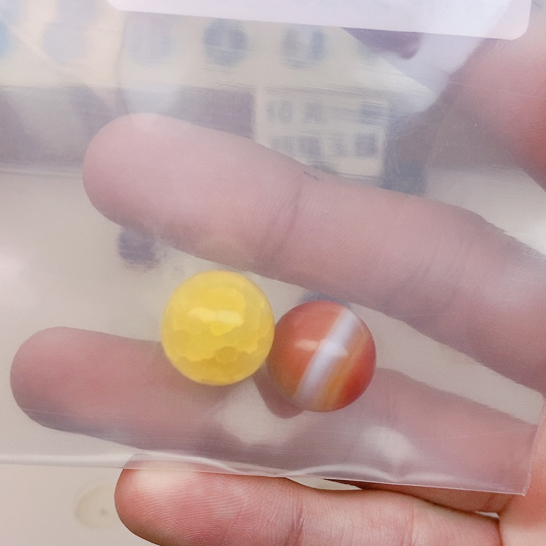 瓦***特玛瑙/玉髓未镶嵌卡14m左右缠丝玛瑙补20